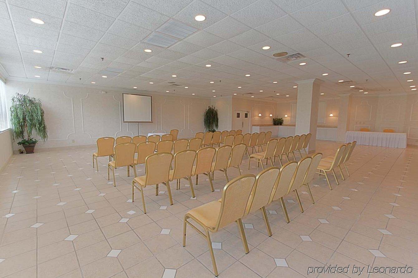 Doubletree By Hilton Clarksville Riverview Negocio foto