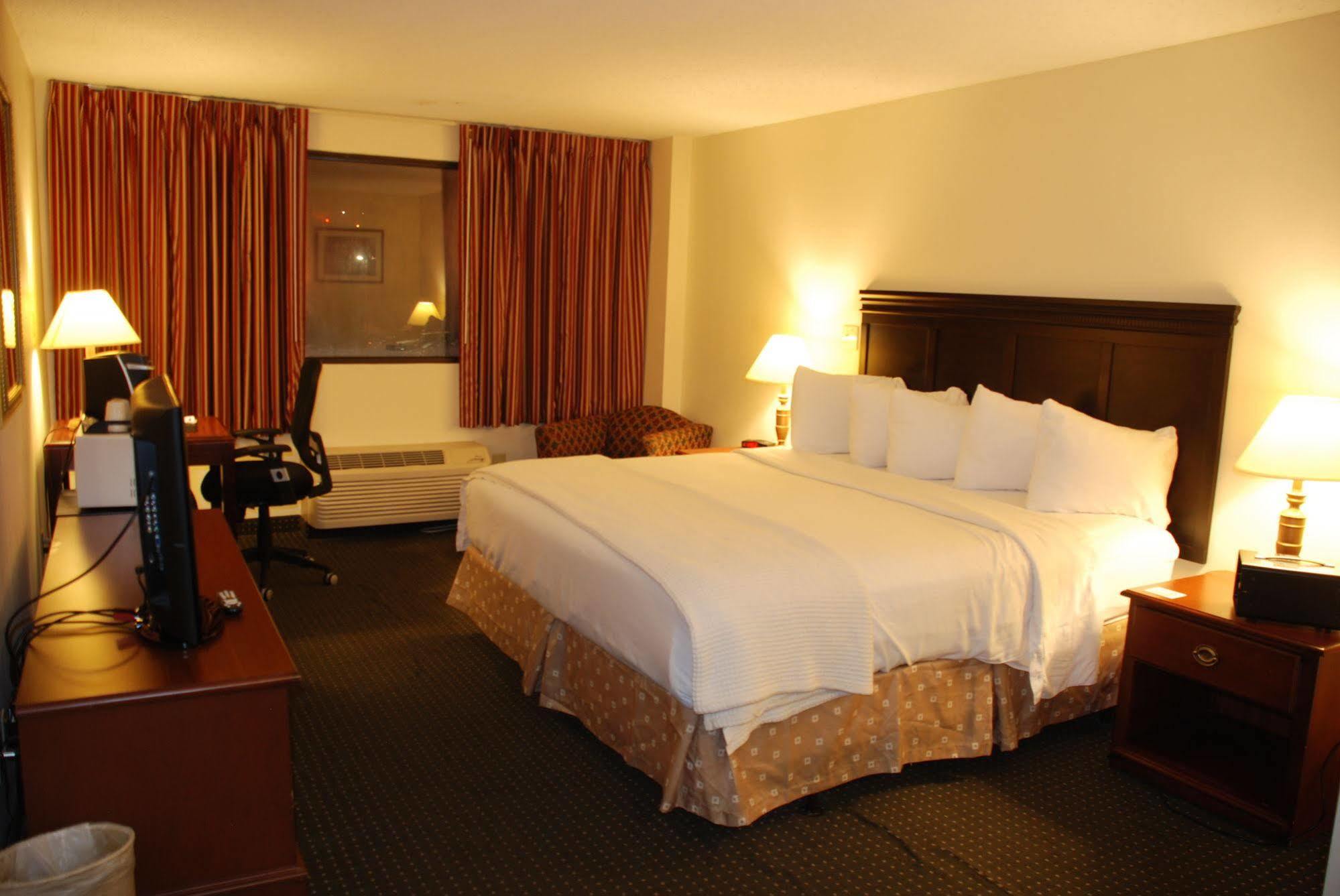 Doubletree By Hilton Clarksville Riverview Exterior foto